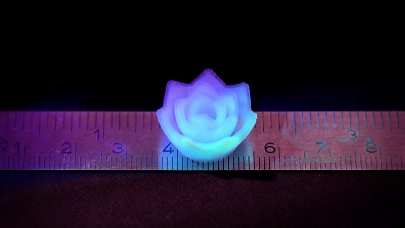 To demonstrate that fine aerogel structures can be produced in 3D printing, the researchers printed a lotus flower made of aerogel (Credit: Empa)
