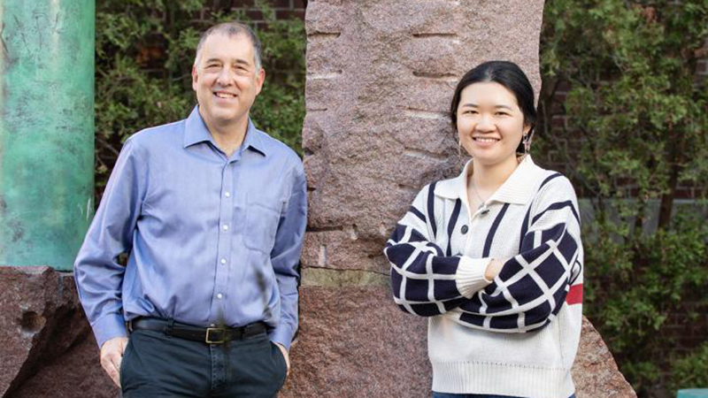 Illinois researchers Andrew Gewirth, left, and Stephanie Chen designed a new copper-polymer electrode that can help recycle excess CO2 into ethylene, a useful carbon-based chemical that can be used as fuel (Credit: L Brian Stauffer)