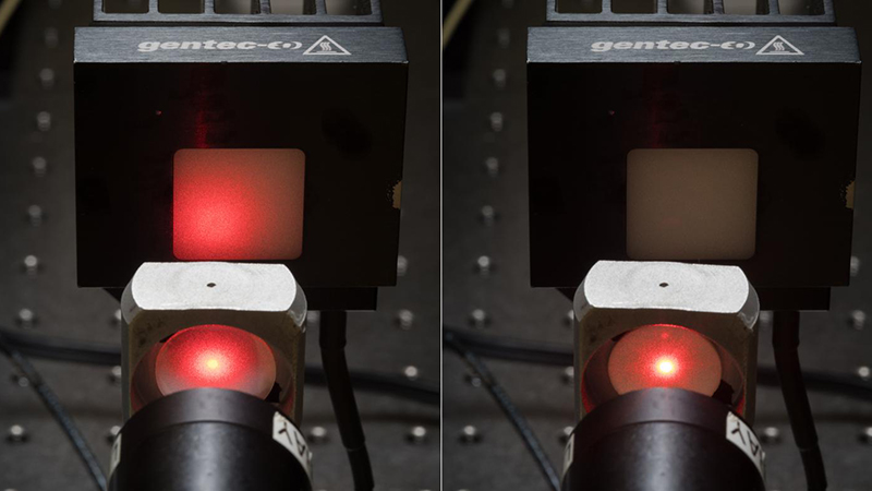 Optical transmission through a transparent ceramic (left) vs. a traditional opaque ceramic (right). (Credit: David Baillot/UC San Diego Jacobs School of Engineering)