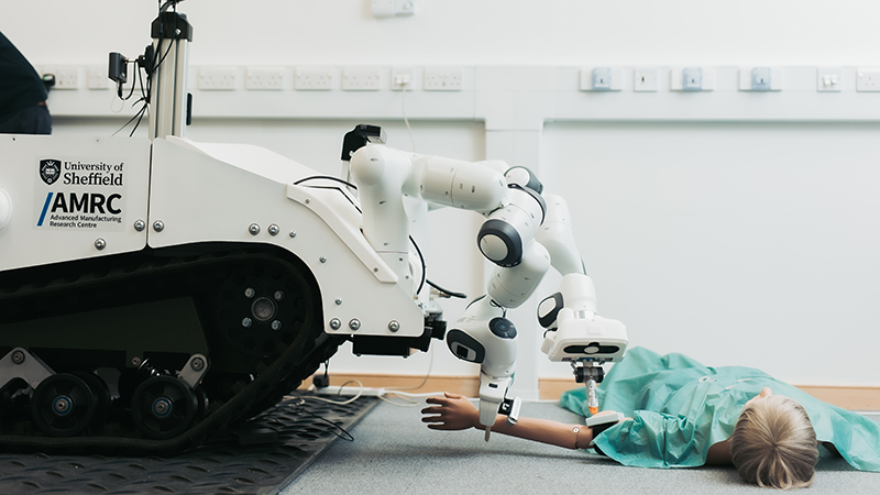 VR-controlled robo-doctor could save lives in dangerous situations