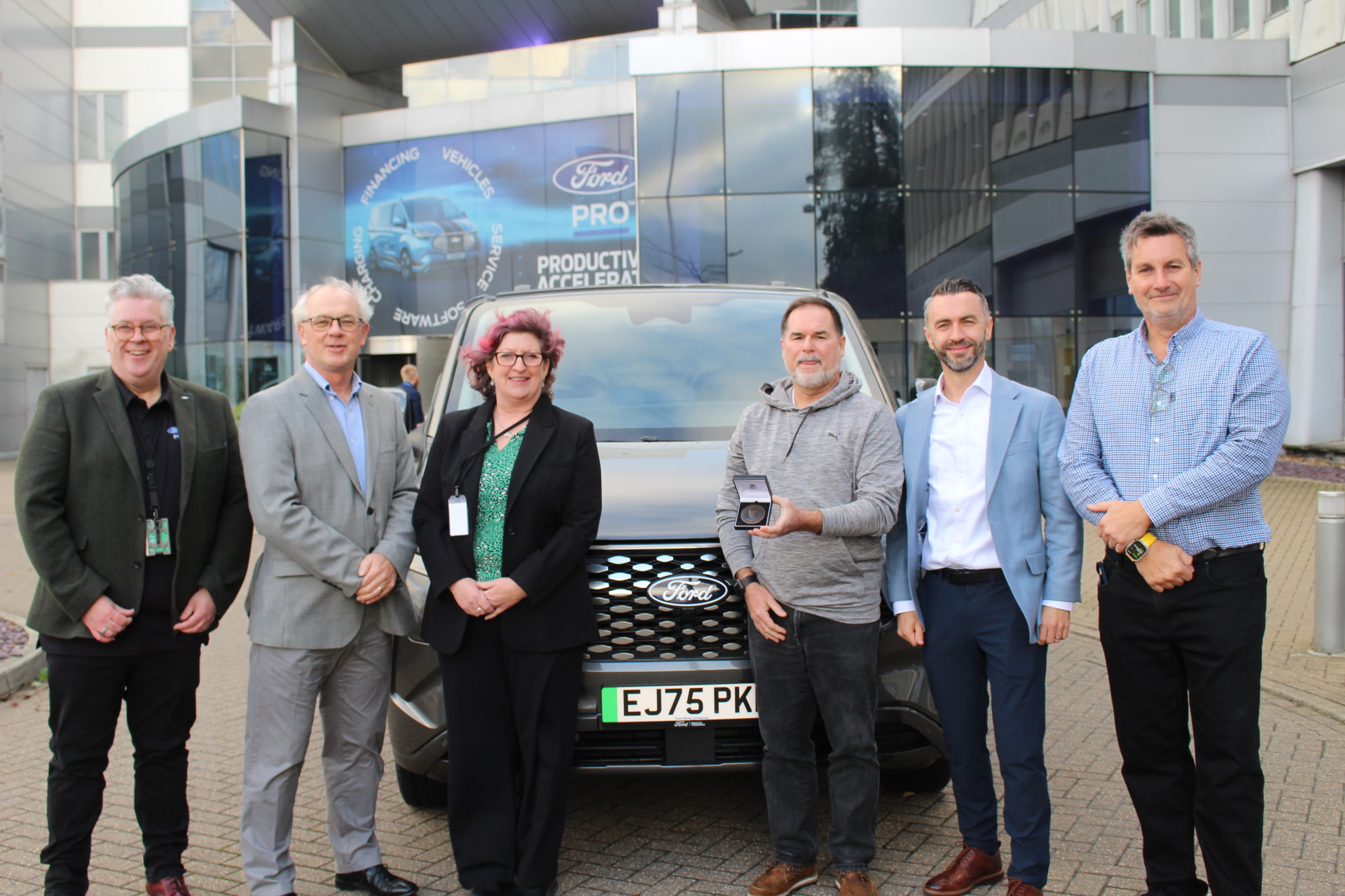 Ford Transit Custom wins Richard Parry-Jones Memorial Medal Ford Transit Custom wins Richard Parry-Jones Memorial Medal