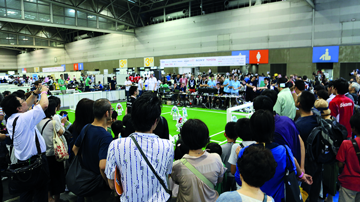 Crowds watch on at RoboCup 2017 (Credit: RoboCup)