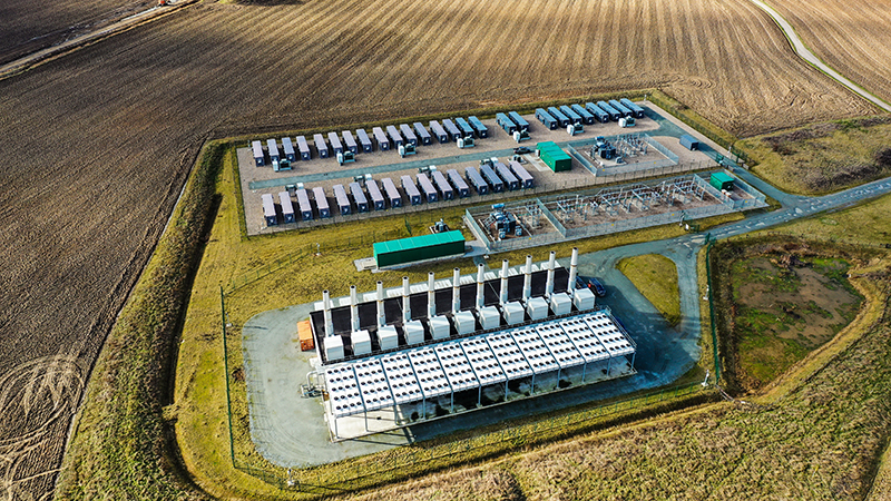 A battery storage facility at a gas power plant in Humberside (Credit: Shutterstock)