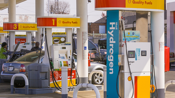 So far there are only about 12 commercial hydrogen refuelling stations in the UK – this one is in the US (Credit: Shutterstock)