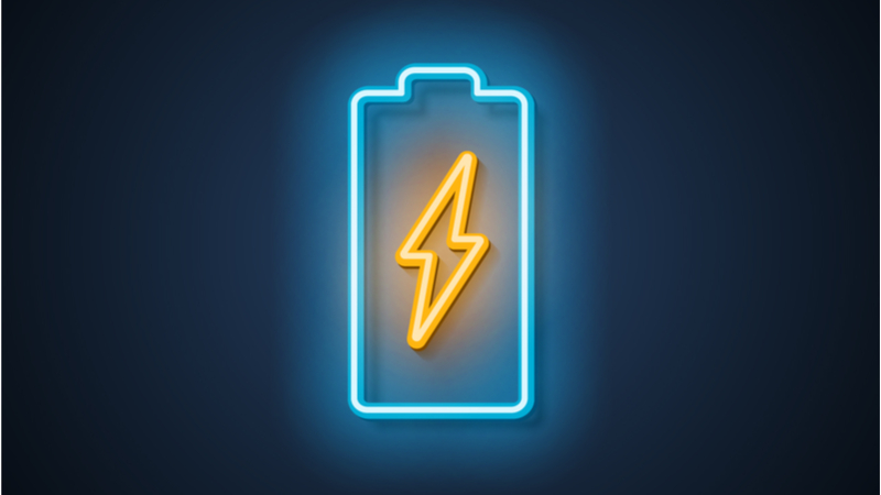 El impulso de la electrificación trae consigo la necesidad de desarrollar mejores baterías (Crédito: Shutterstock)