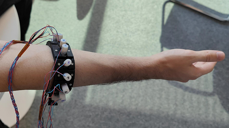 Prosthetic hand control 'significantly improved' by ultrasonic sensors