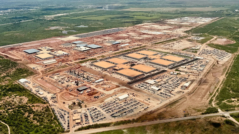 Small nuclear reactors or more fossil fuels: what will power the AI boom? Image