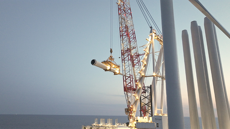 North Sea wind turbine blades could get second life as car parts and suitcases Image